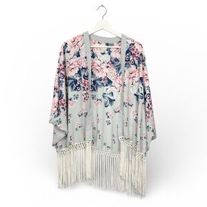 Abercrombie & Fitch Floral Kimono